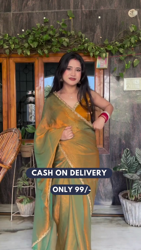 Women Floral Print Saree with Contrast Border
