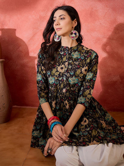 Floral Printed Mandarin Collar Longline Top