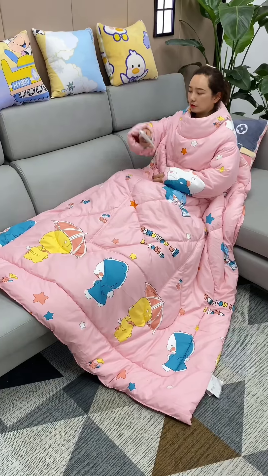 Cozy Wearable Blanket Quilt – Snuggle, Lounge, and Nap in Cloud‑Soft Comfort 💤🧸 - Image 4