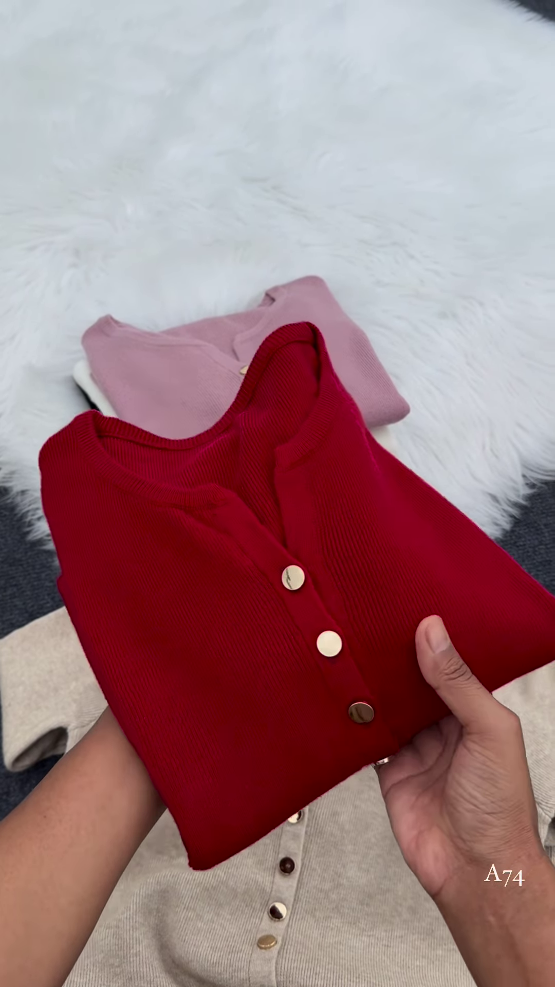 Classic Button Knit Cardigan – Timeless, Soft, and Effortlessly Versatile ✨🧶 - Image 3