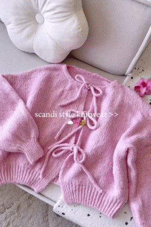 Scandi-Style Knitwear Stack 🧶 Ribbed Cardigans & Striped Sweaters – Pink, Grey, Navy & More